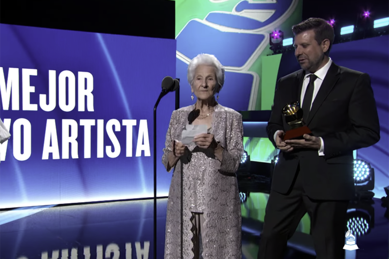 Ángela Álvarez en los Latin Grammy 2022